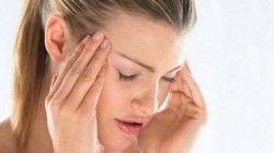 Mal di testa: sintomi, rimedi e consigli